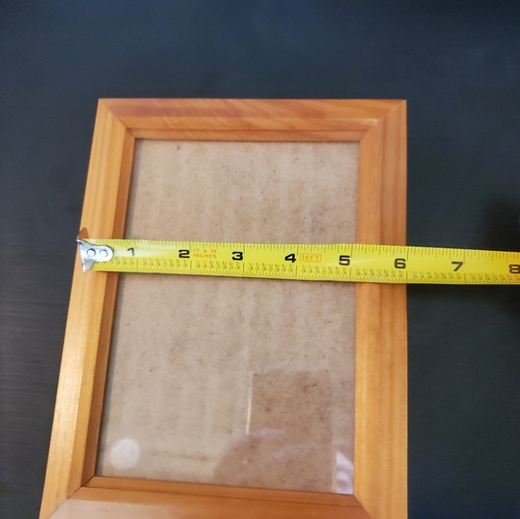 4 picture frames - Picture 3 of 4